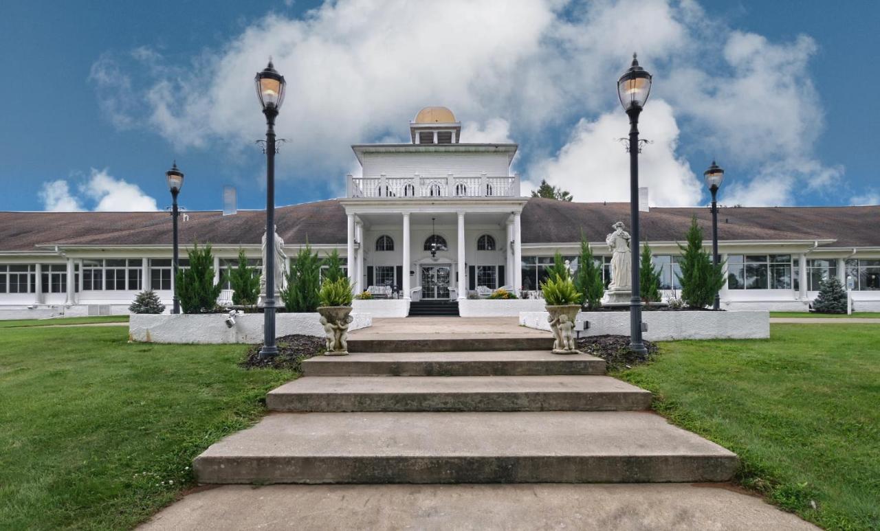 Four Seasons Island Resort Pembine Экстерьер фото