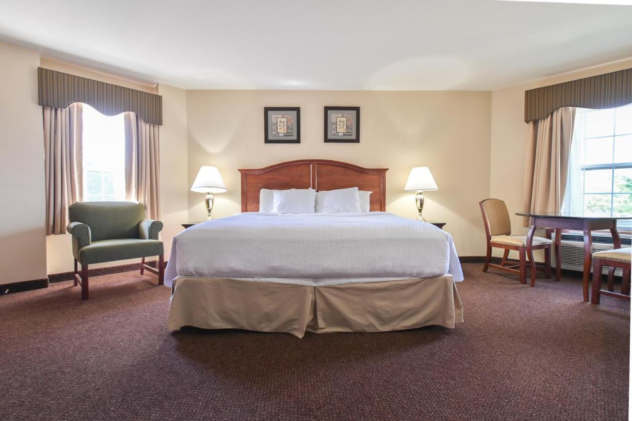 Four Seasons Island Resort Pembine Экстерьер фото